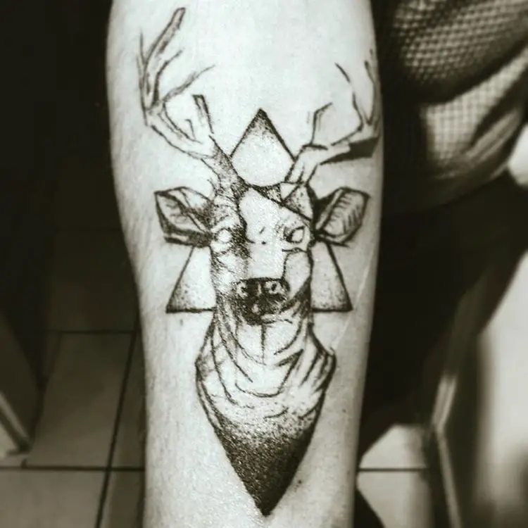 Deer geometric tattoo simple
