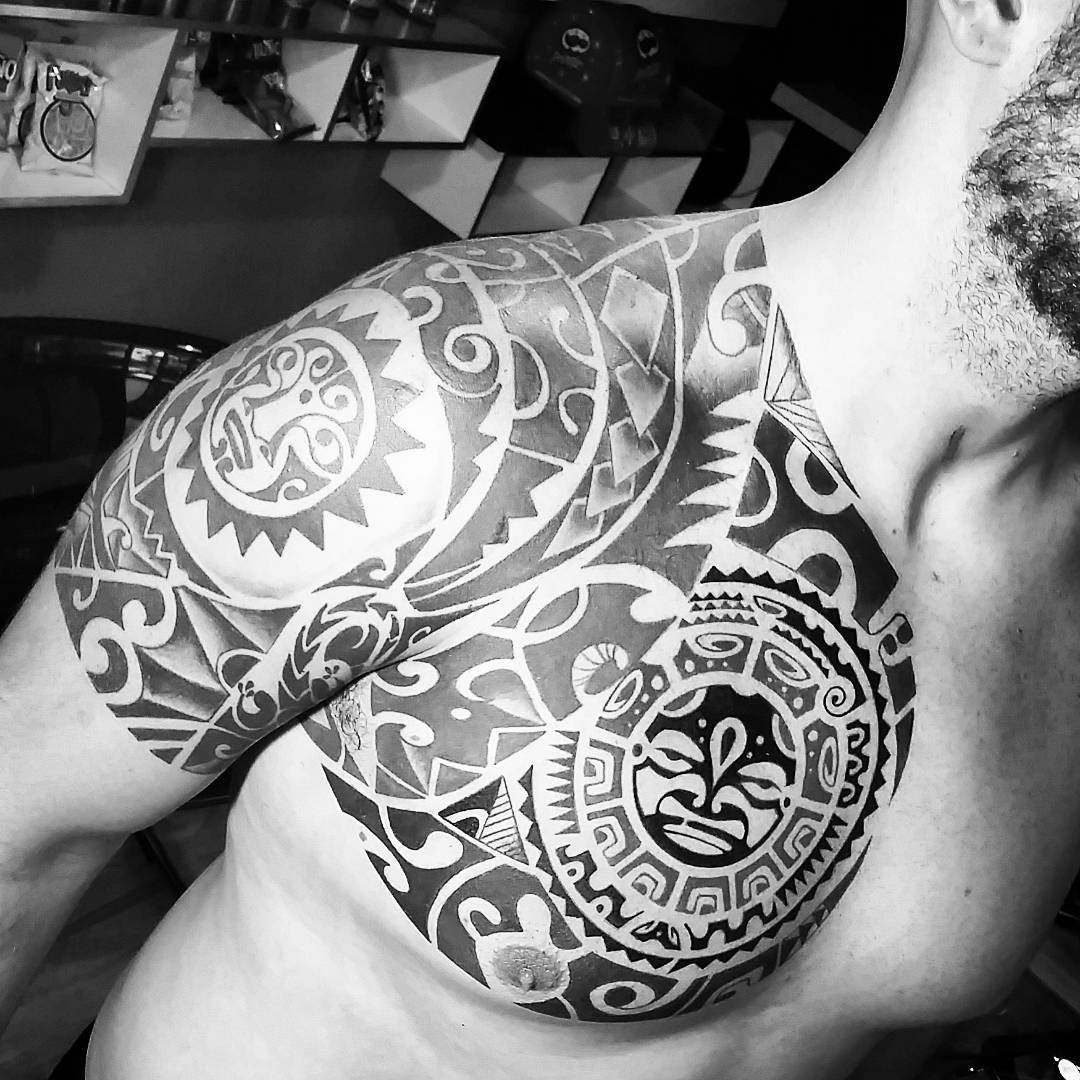 Half Sleeve Maori Tribal Tattoos for Men