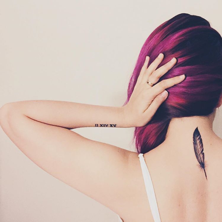 32 Small Feather Tattoo Ideas