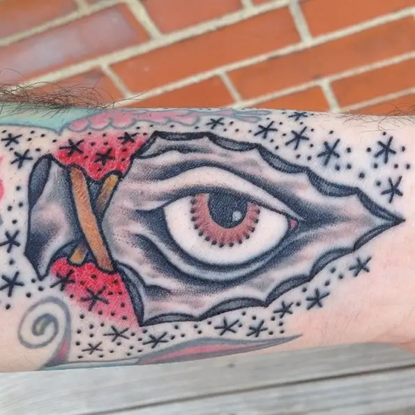 arrowhead eye tattoo