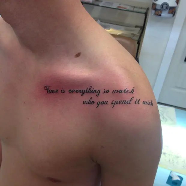 27 Examples Of Collar Bone Tattoos For Guys | Spiritustattoo.com