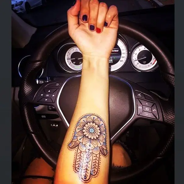 hamsa hand tattoos-8