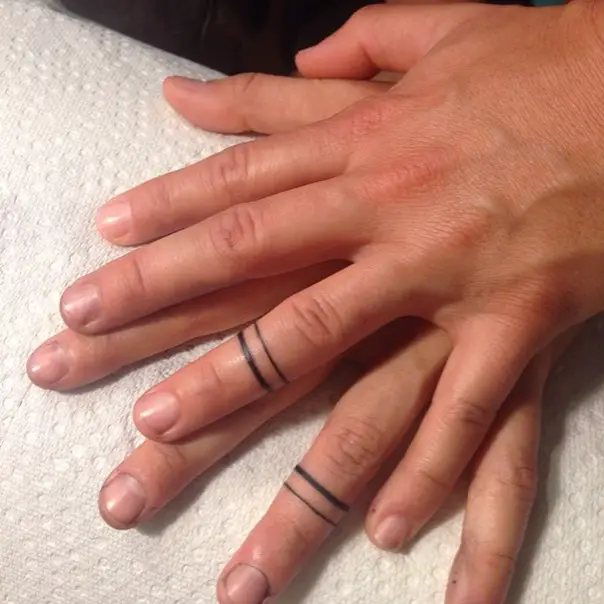 35 Sweet & Simple Wedding Band Tattoos