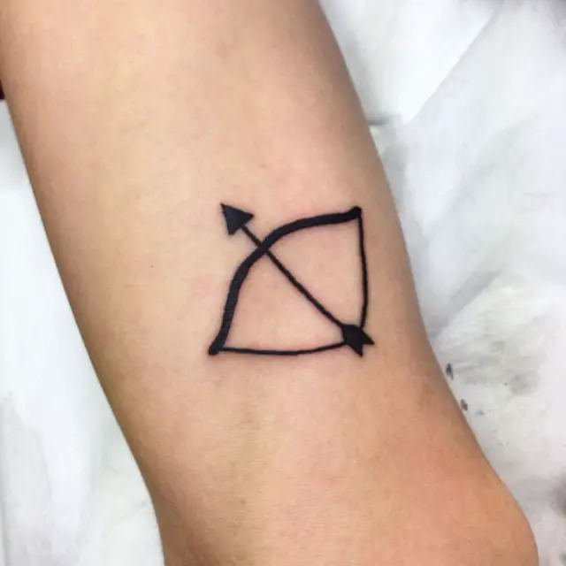 tiny-bow-and-arrow-tattoo-images