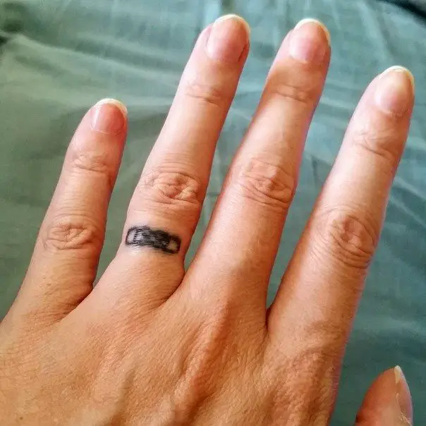 wedding ring tattoo-33