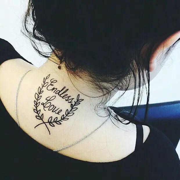 50+ Beautiful Laurel Wreath Tattoo Designs And Meanings