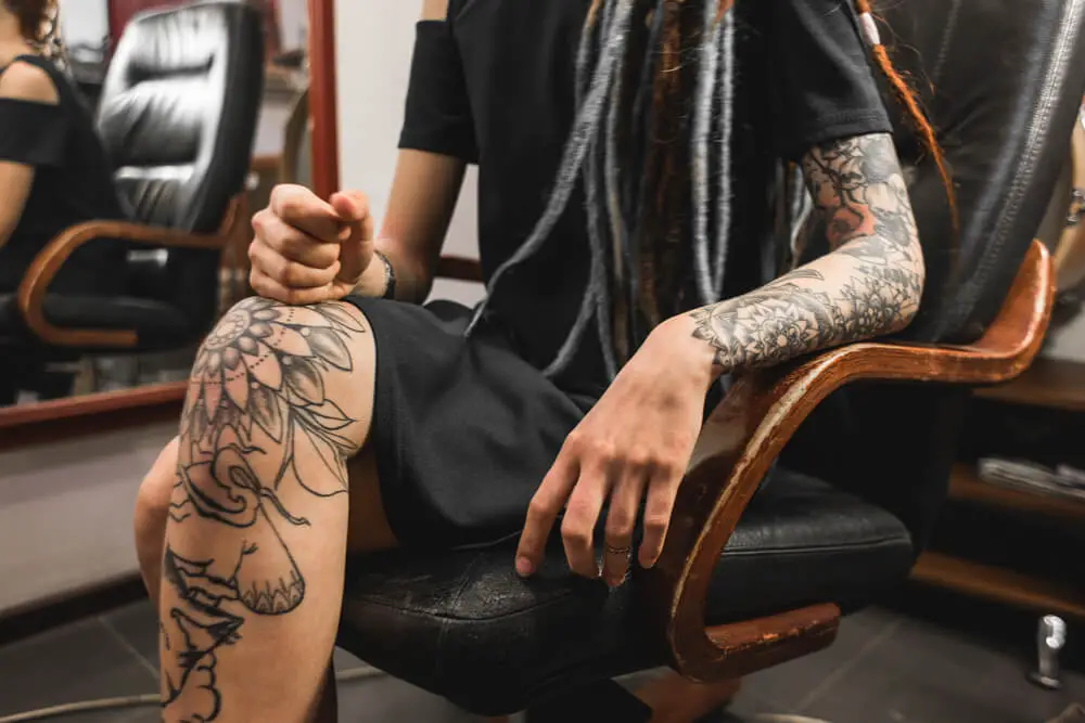 Knee Tattoos 101 What You Need to Know Before You Get Inked  Self Tattoo