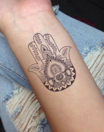 63+ Dainty Hamsa Hand Tattoos To Keep The Evil Eye Away ...