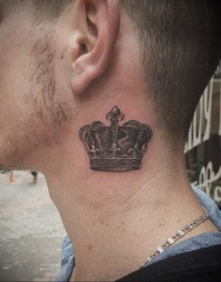 Small crown tattoos for guys