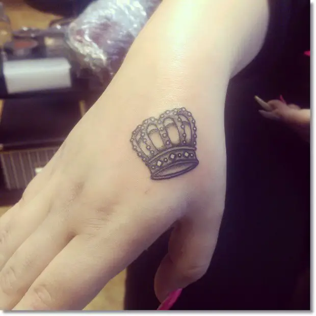 small crown tattoo for ladies